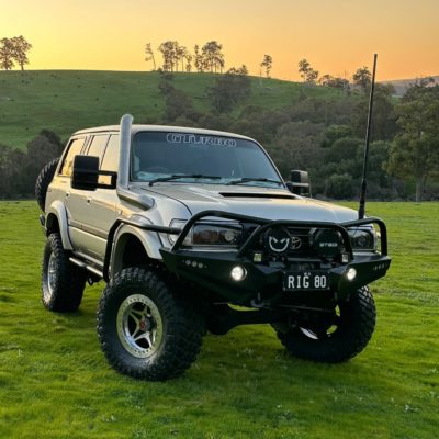 Here’s one for all you 80 series lovers. @taine_staples 
4inch lift 35s
1hdft pushing 300hp
Slinky customs bullbar 
Crusier company rear bar 
Custom headlights 
Full respray
#cruiser #landcruiser #landcruiser80 #cruisercountry #4wd